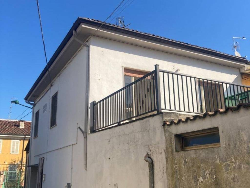 casa indipendente in vendita a Casale Monferrato in zona Terranova