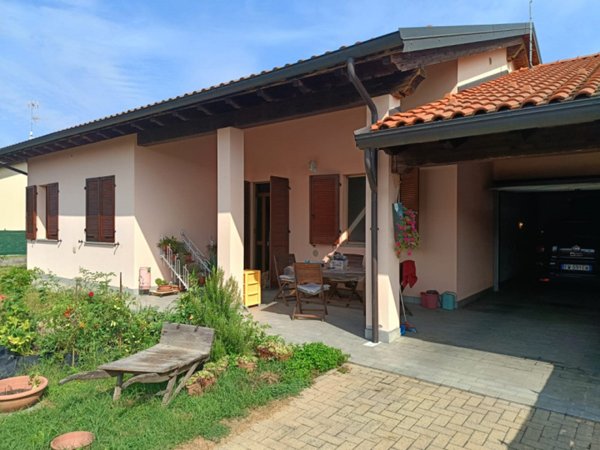 casa indipendente in vendita a Casale Monferrato