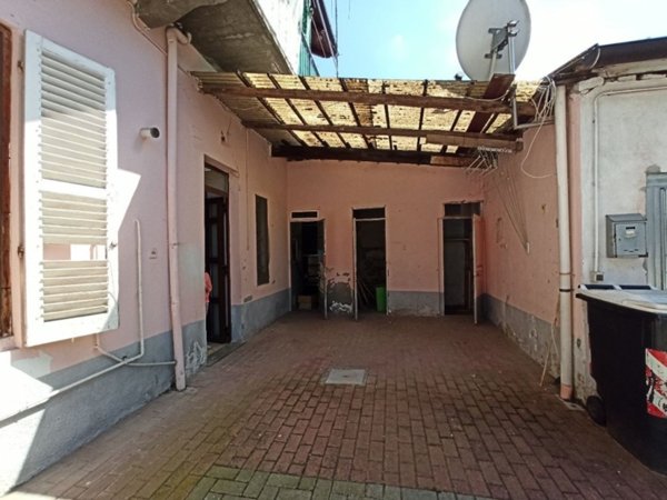 casa indipendente in vendita a Casale Monferrato