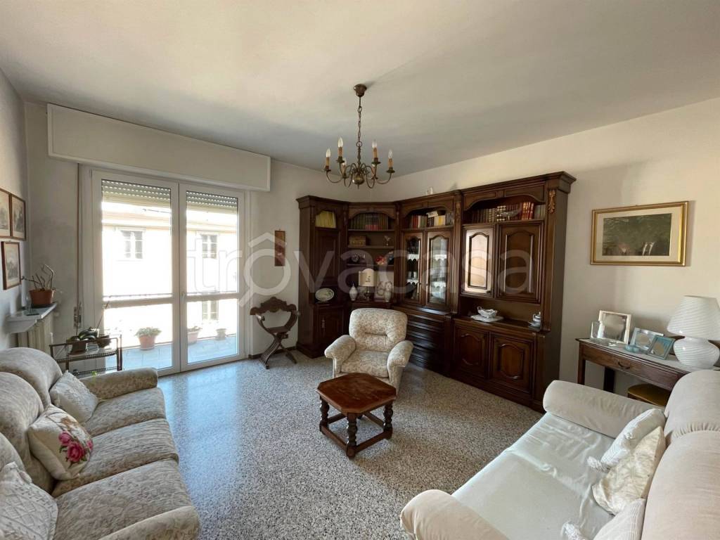 casa indipendente in vendita a Casale Monferrato