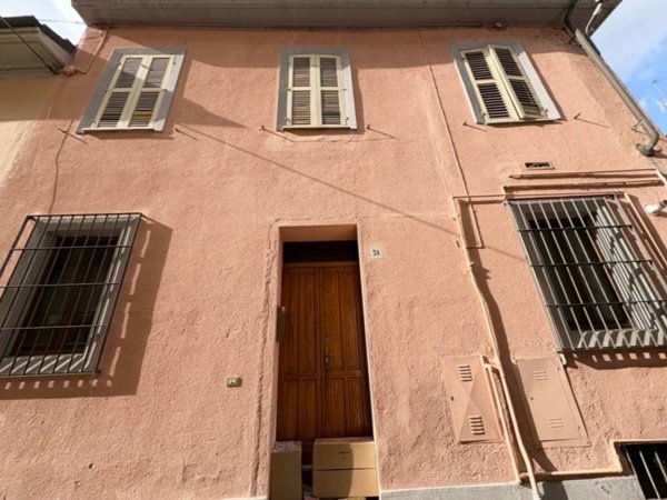 casa indipendente in vendita a Casale Monferrato