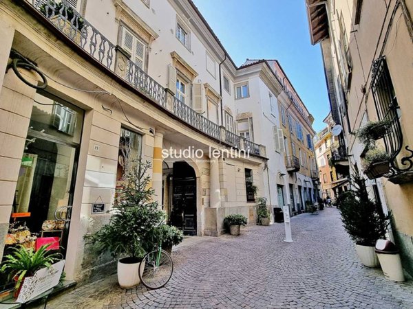 casa indipendente in vendita a Casale Monferrato
