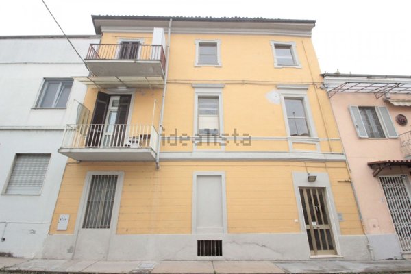 casa indipendente in vendita a Casale Monferrato
