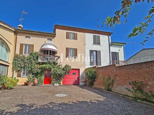casa indipendente in vendita a Casale Monferrato