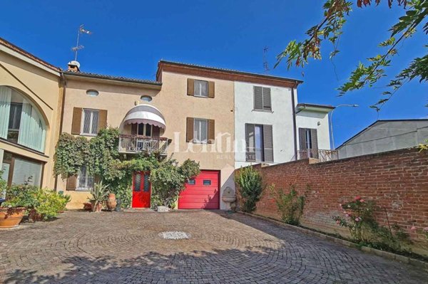 casa indipendente in vendita a Casale Monferrato