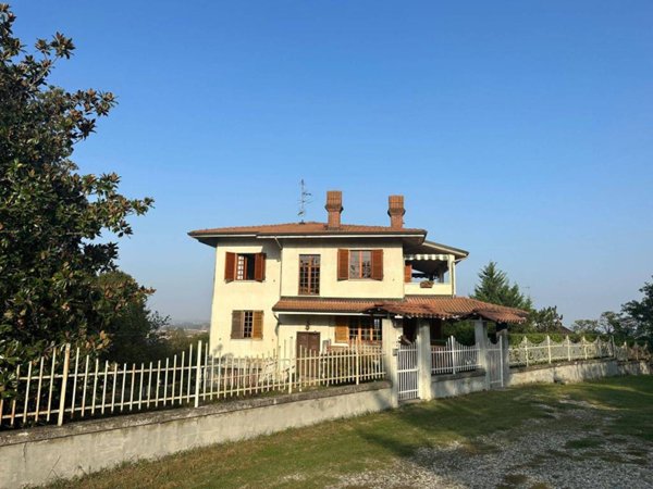 casa indipendente in vendita a Casale Monferrato