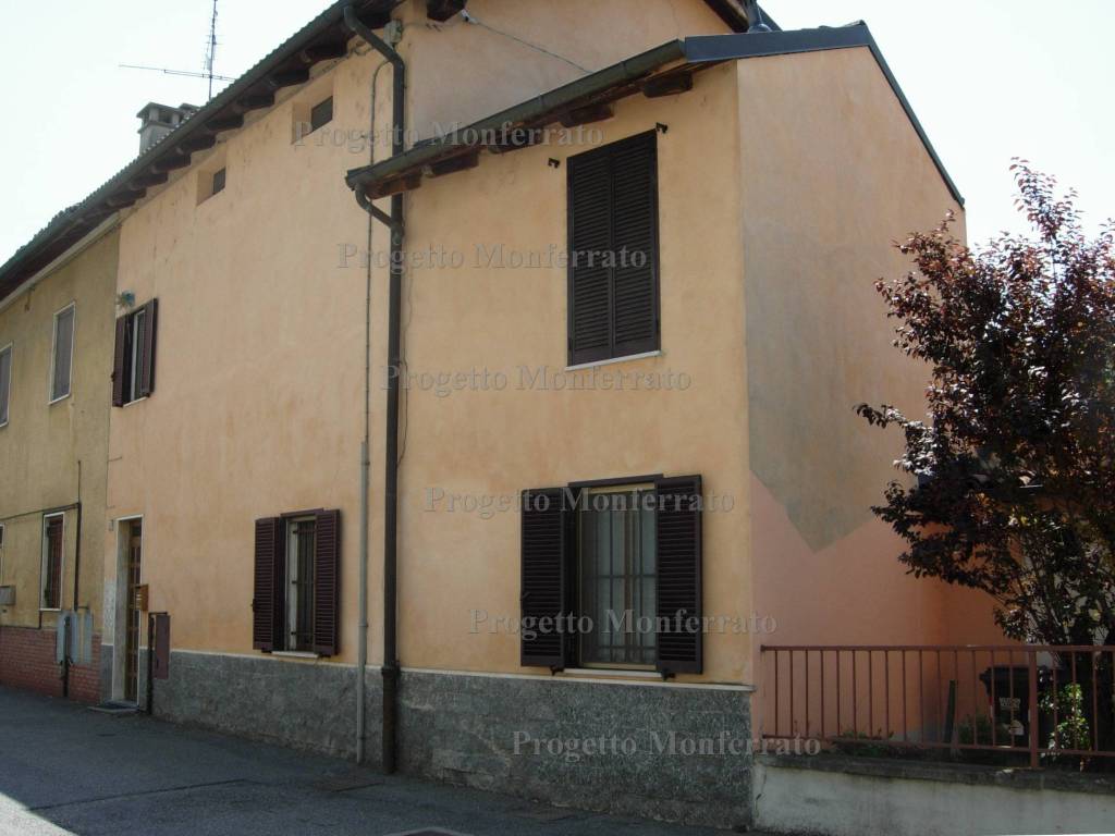 casa indipendente in vendita a Casale Monferrato in zona San Germano