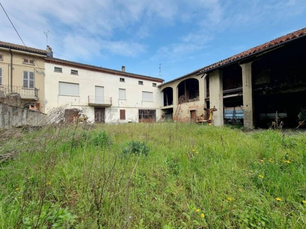casa indipendente in vendita a Casale Monferrato