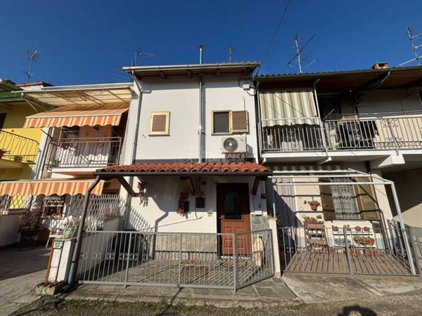 casa indipendente in vendita a Casale Monferrato in zona Casale Popolo