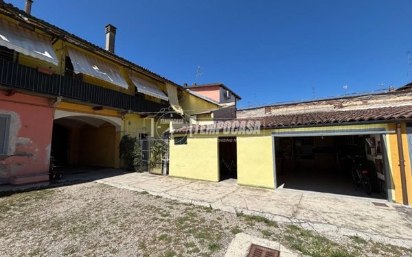 casa indipendente in vendita a Casale Monferrato