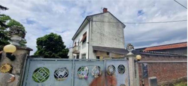 casa indipendente in vendita a Casale Monferrato in zona Terranova
