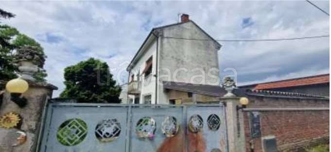 casa indipendente in vendita a Casale Monferrato in zona Terranova