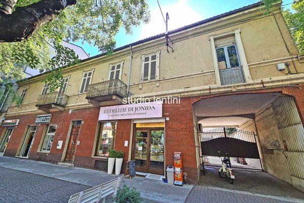 intera palazzina in vendita a Casale Monferrato