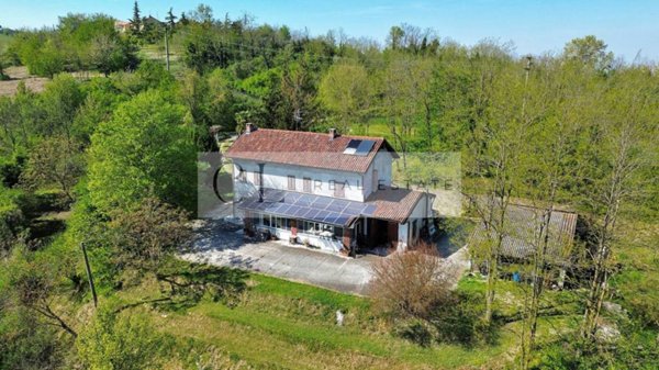 casa indipendente in vendita a Casale Monferrato in zona Rolasco