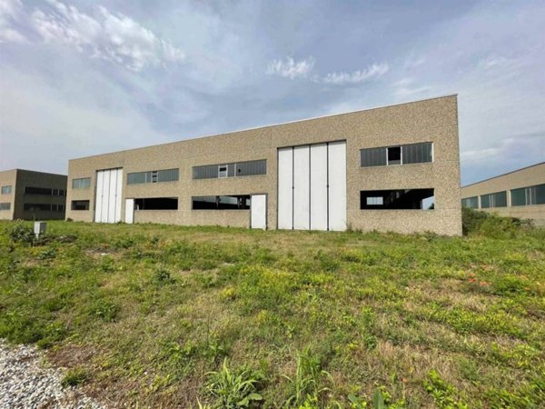 capannone in vendita a Casale Monferrato