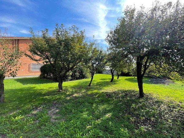 casa indipendente in vendita a Casale Monferrato in zona Santa Maria del Tempio