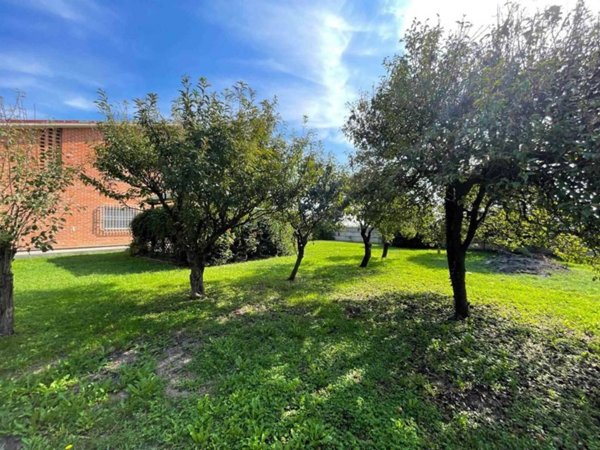 casa indipendente in vendita a Casale Monferrato in zona Santa Maria del Tempio