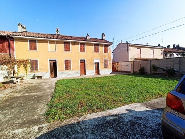 casa indipendente in vendita a Casale Monferrato in zona Terranova