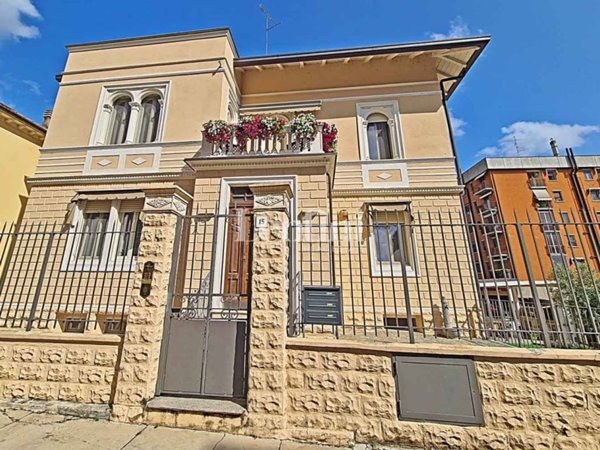 casa indipendente in vendita a Casale Monferrato