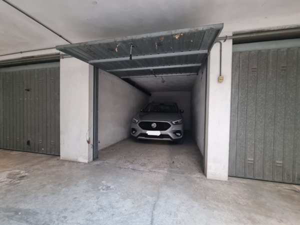 locale di sgombero in vendita a Casale Monferrato