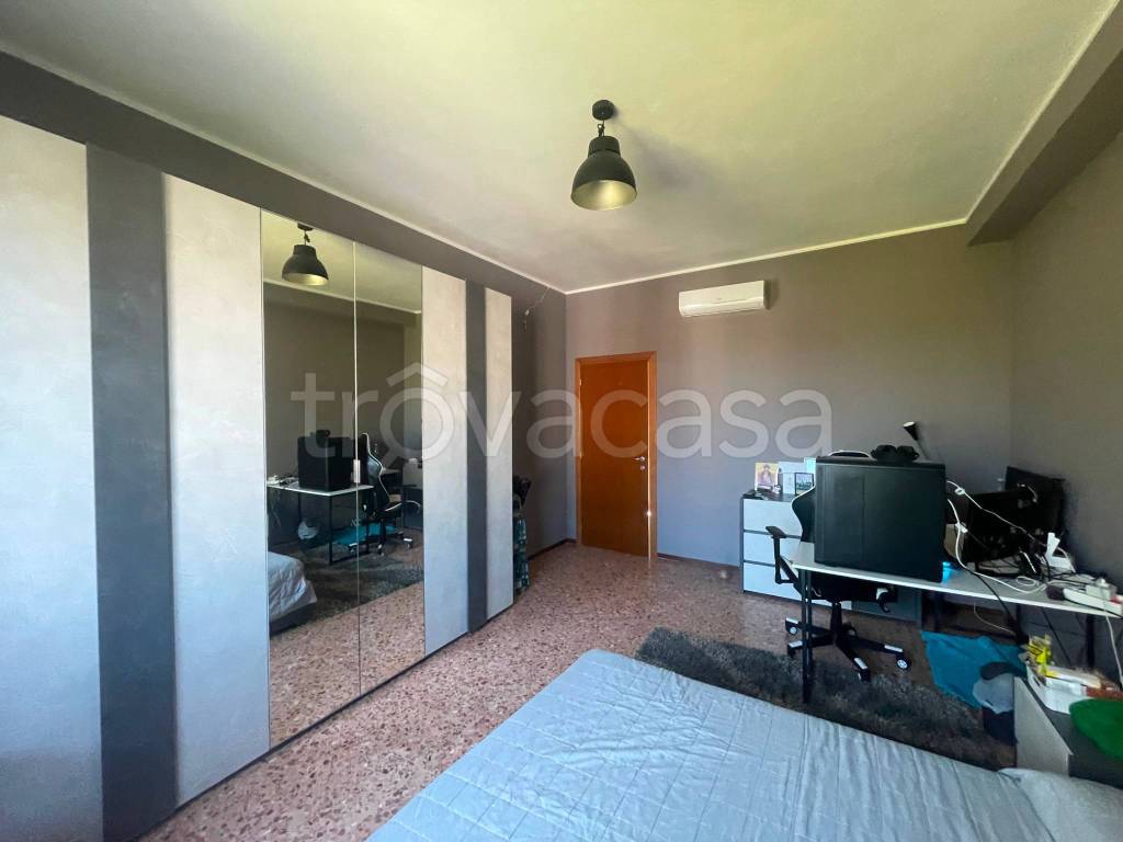 casa indipendente in vendita a Casale Monferrato in zona Casale Popolo