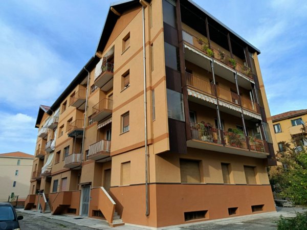 casa indipendente in vendita a Casale Monferrato