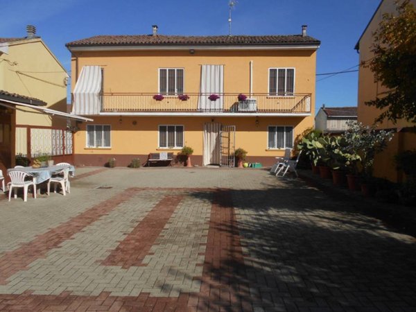 casa indipendente in vendita a Casale Monferrato in zona Terranova