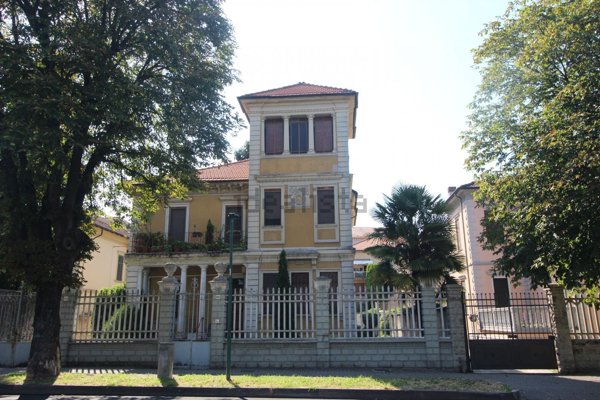 casa indipendente in vendita a Casale Monferrato