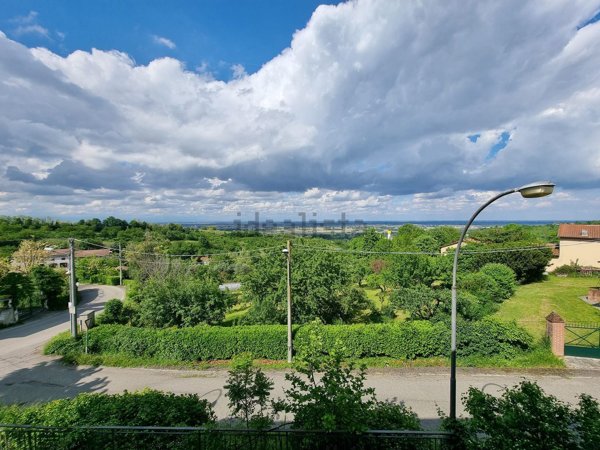 casa indipendente in vendita a Casale Monferrato in zona Rolasco