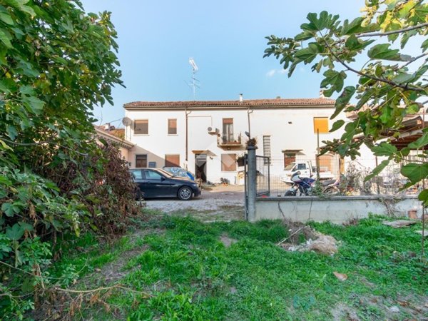 casa indipendente in vendita a Casale Monferrato
