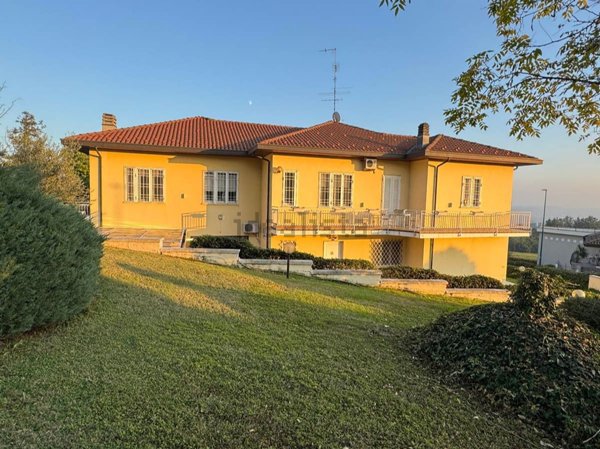 casa indipendente in vendita a Casale Monferrato
