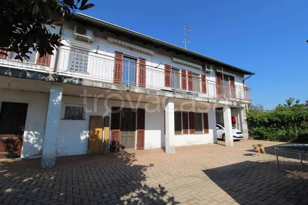 casa indipendente in vendita a Casale Monferrato in zona Santa Maria del Tempio
