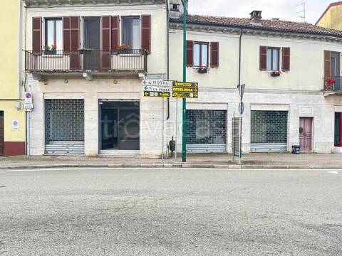 casa indipendente in vendita a Casale Monferrato in zona Casale Popolo
