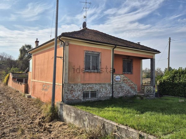 casa indipendente in vendita a Casale Monferrato