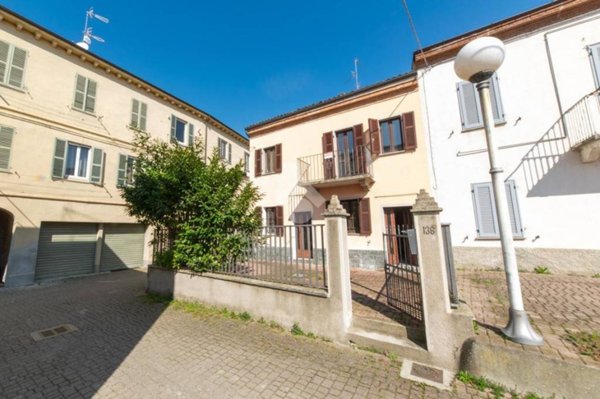 casale in vendita a Casale Monferrato in zona Vialarda