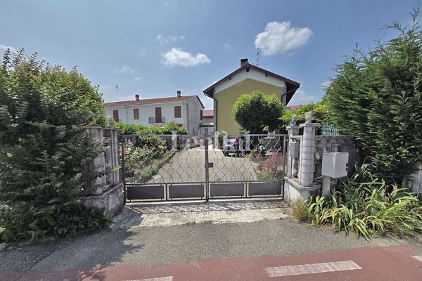 casa indipendente in vendita a Casale Monferrato in zona San Germano
