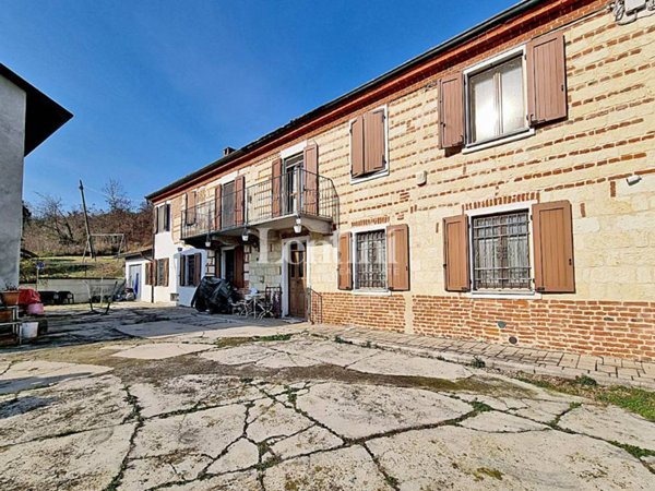 casa indipendente in vendita a Casale Monferrato in zona Rolasco