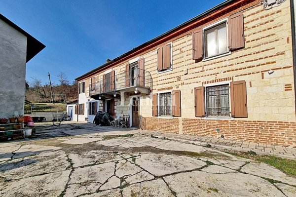 casa indipendente in vendita a Casale Monferrato in zona Rolasco