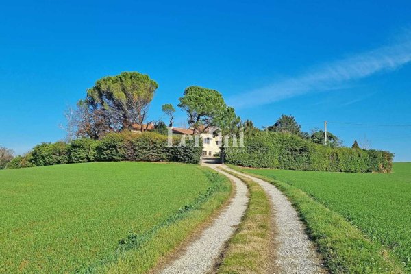 casa indipendente in vendita a Casale Monferrato in zona Roncaglia
