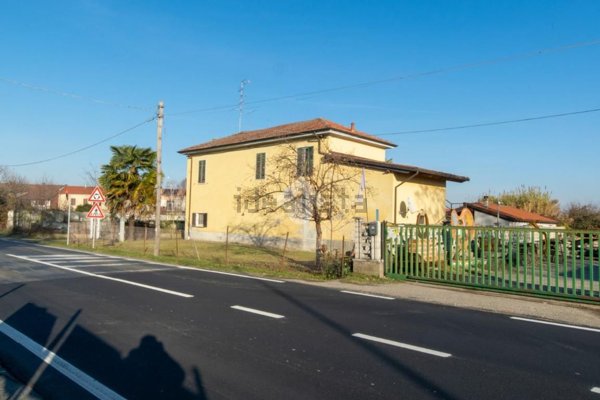 casa indipendente in vendita a Casale Monferrato in zona San Germano