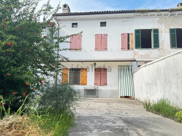 casa indipendente in vendita a Casale Monferrato