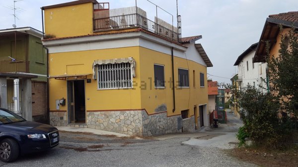 casa indipendente in vendita a Casale Monferrato in zona San Germano