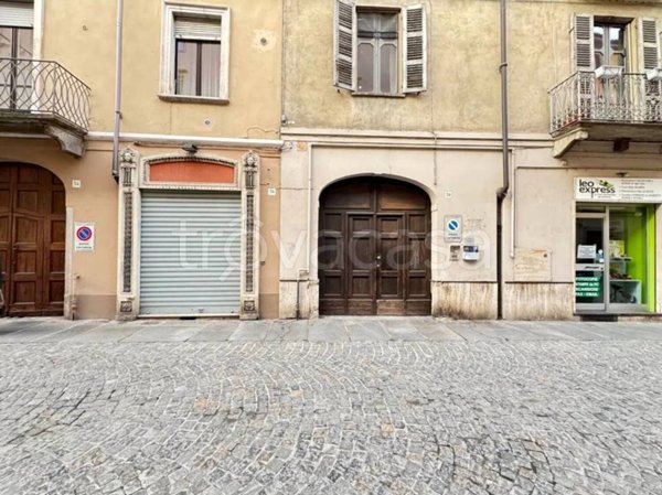 casa indipendente in vendita a Casale Monferrato in zona Casale Popolo