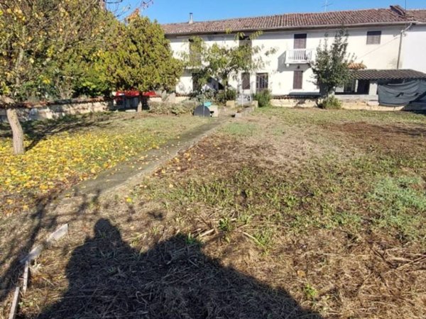 casa indipendente in vendita a Casale Monferrato