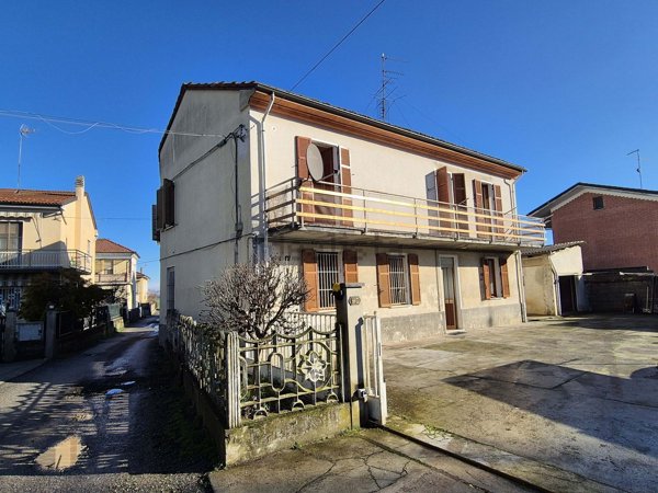 casa indipendente in vendita a Casale Monferrato