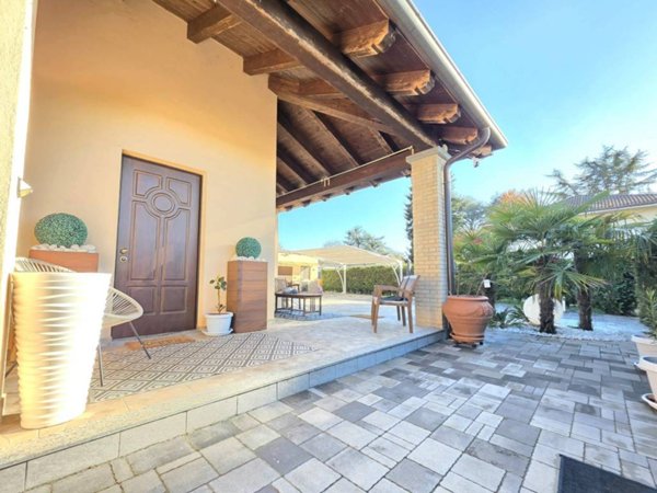 casa indipendente in vendita a Casale Monferrato in zona Santa Maria del Tempio