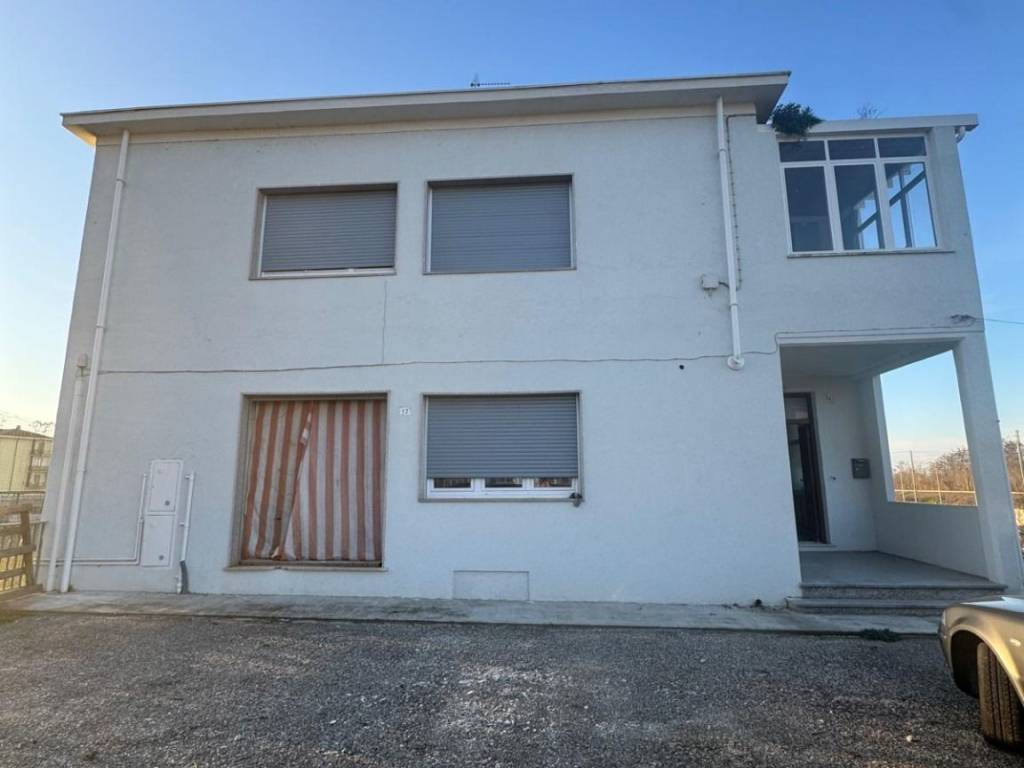 casa indipendente in vendita a Casale Monferrato