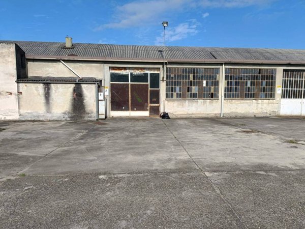 locale commerciale in vendita a Casale Monferrato