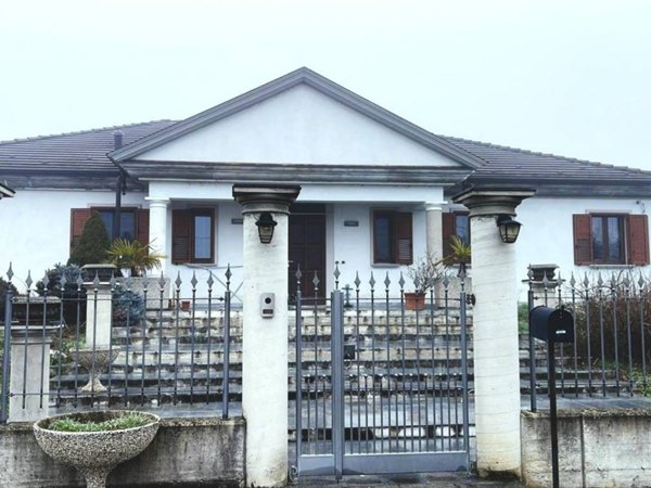 casa indipendente in vendita a Casale Monferrato in zona Santa Maria del Tempio