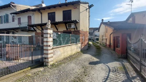 casa indipendente in vendita a Casale Monferrato in zona Terranova